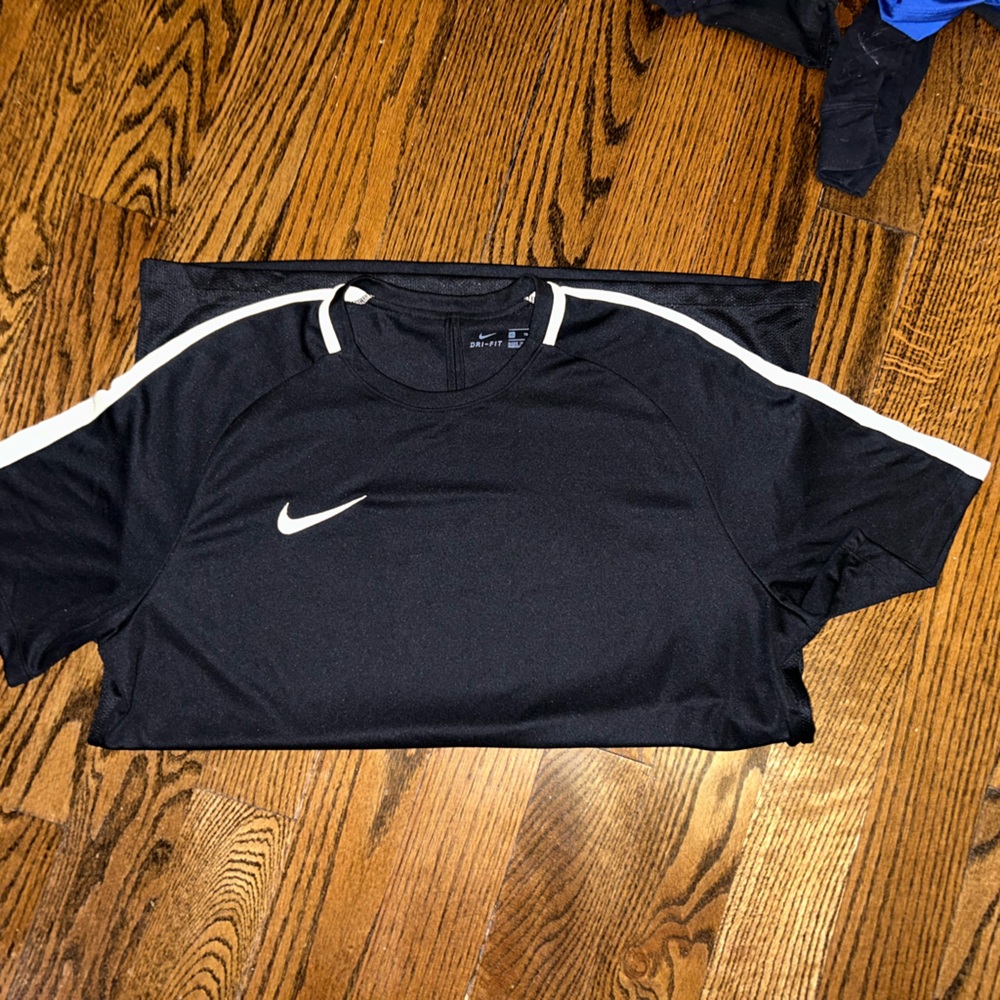 Nike dri-fit tee shirt